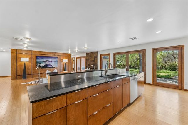 810 Hoover Street, Norman, OK 73072