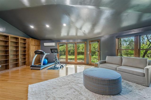 810 Hoover Street, Norman, OK 73072