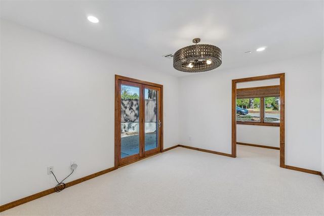 810 Hoover Street, Norman, OK 73072