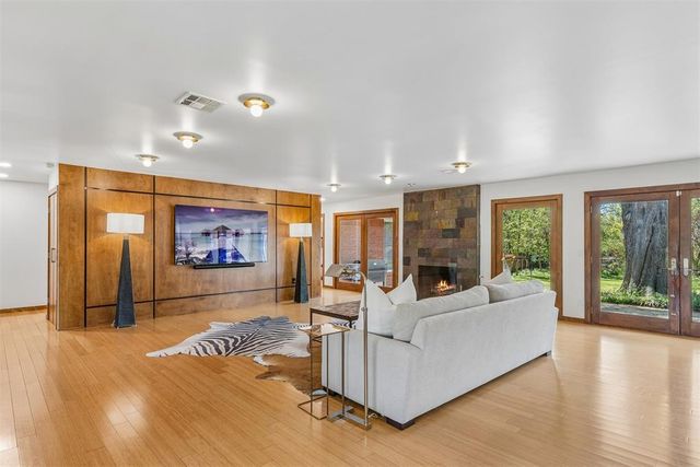 810 Hoover Street, Norman, OK 73072