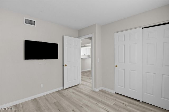 7652 Botany Bay Drive, Las Vegas, NV 89128