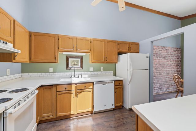 3632 Gershwin Lane N, Oakdale, MN 55128