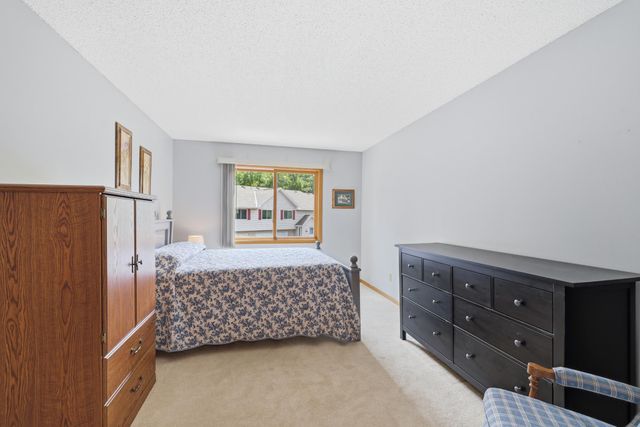 3632 Gershwin Lane N, Oakdale, MN 55128