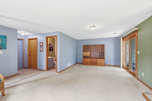 3632 Gershwin Lane N, Oakdale, MN 55128