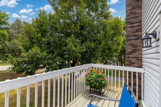 3632 Gershwin Lane N, Oakdale, MN 55128