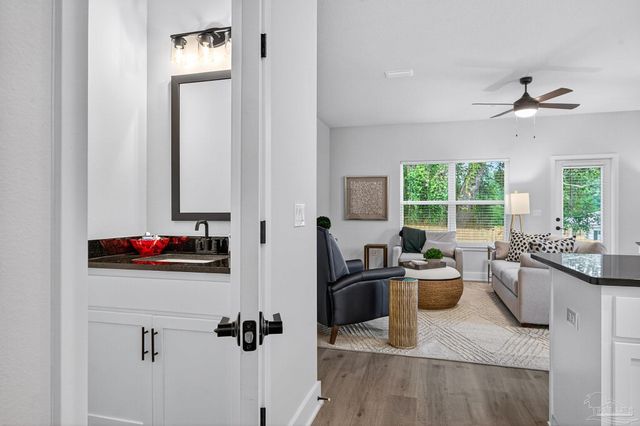 1928 Highland Ridge Ct 10B, Pensacola, FL 32534