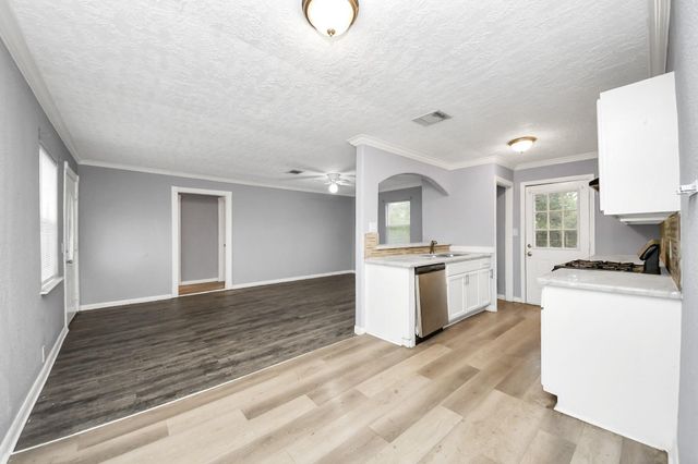 6817 Anderson Street, Texas City, TX 77591