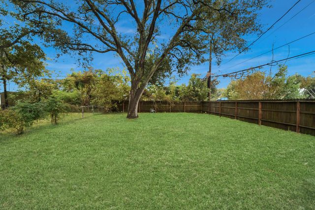 6817 Anderson Street, Texas City, TX 77591