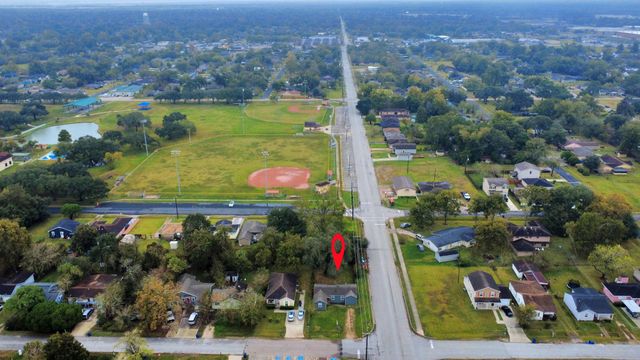 6817 Anderson Street, Texas City, TX 77591