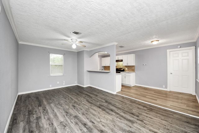 6817 Anderson Street, Texas City, TX 77591