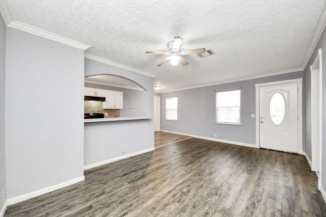 6817 Anderson Street, Texas City, TX 77591