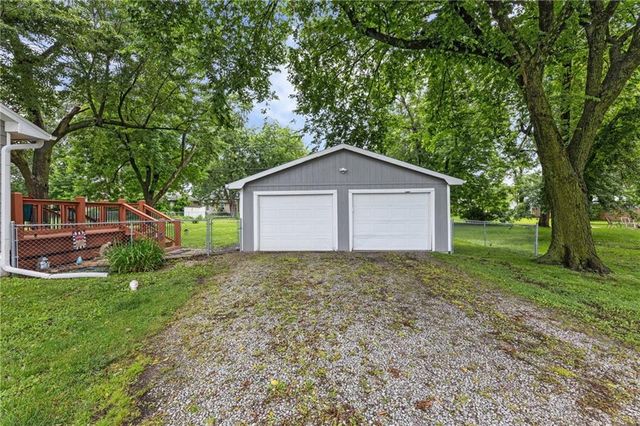 623 Walnut Street, Wellsville, KS 66092