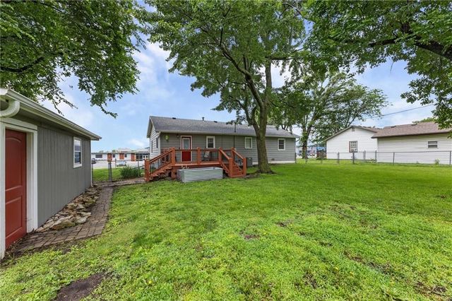 623 Walnut Street, Wellsville, KS 66092