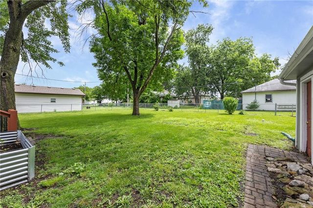 623 Walnut Street, Wellsville, KS 66092