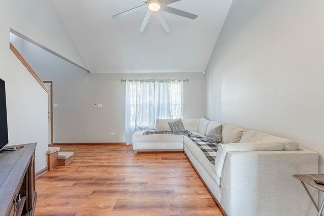 5302 Meadowbrook Street, Plainfield, IL 60586