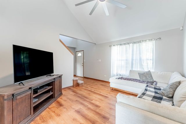 5302 Meadowbrook Street, Plainfield, IL 60586