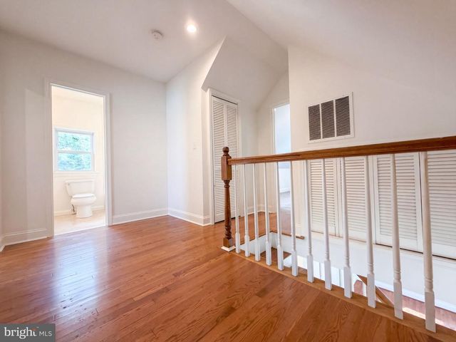 204 N HURON DR, Oxon Hill, MD 20745