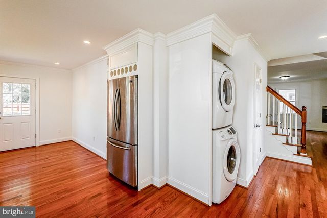 204 N HURON DR, Oxon Hill, MD 20745