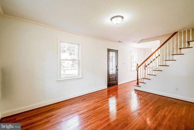 204 N HURON DR, Oxon Hill, MD 20745