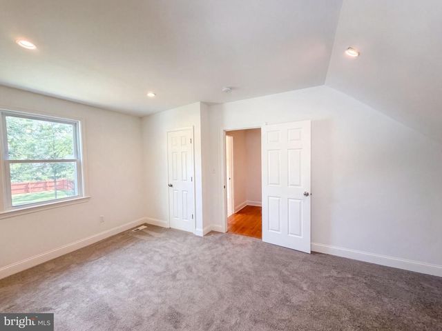204 N HURON DR, Oxon Hill, MD 20745