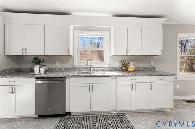 14608 Rivermont Rd, Chester, VA 23836