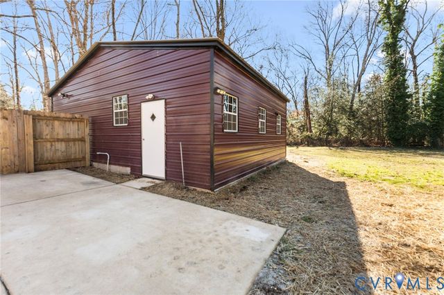 14608 Rivermont Rd, Chester, VA 23836