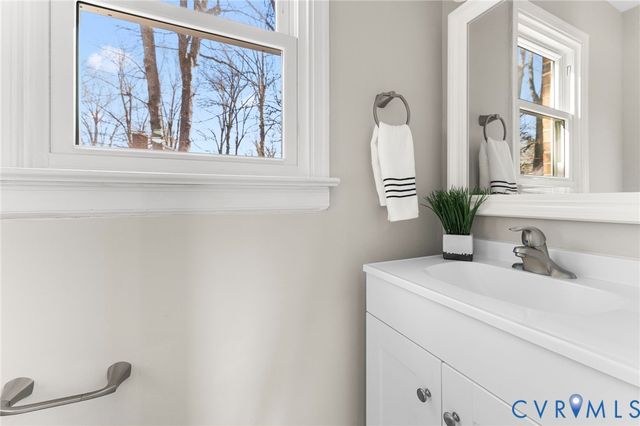 14608 Rivermont Rd, Chester, VA 23836