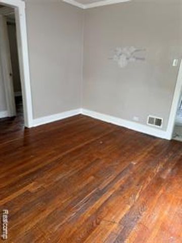 7821 Mead Street, Dearborn, MI 48126