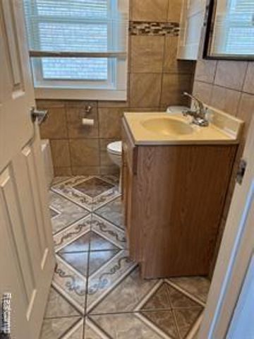 7821 Mead Street, Dearborn, MI 48126