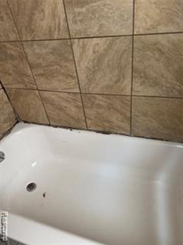 7821 Mead Street, Dearborn, MI 48126