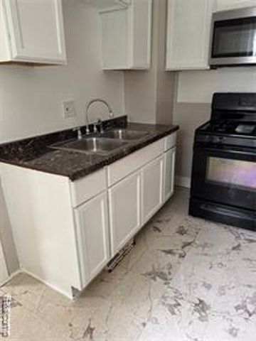 7821 Mead Street, Dearborn, MI 48126