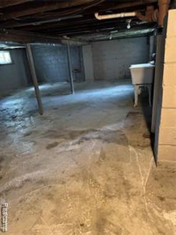 7821 Mead Street, Dearborn, MI 48126