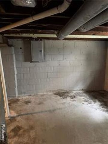 7821 Mead Street, Dearborn, MI 48126