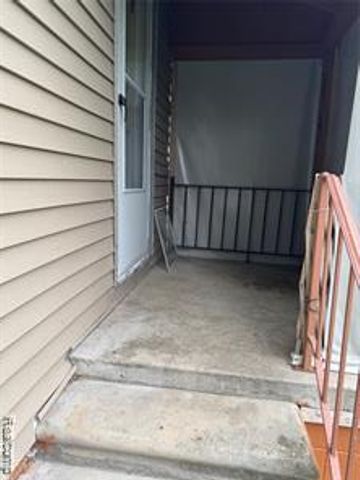 7821 Mead Street, Dearborn, MI 48126