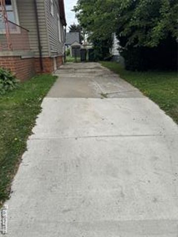 7821 Mead Street, Dearborn, MI 48126