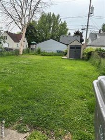 7821 Mead Street, Dearborn, MI 48126