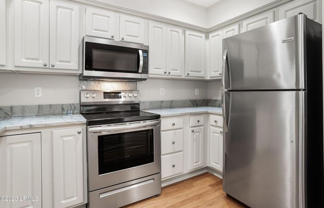 2 Rockville Way, Beaufort, SC 29902