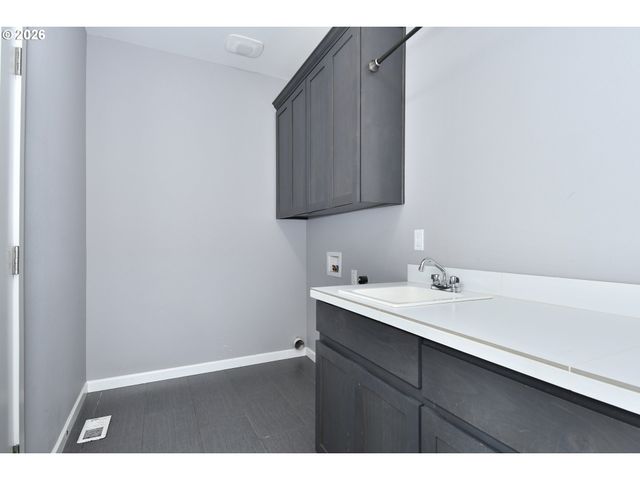 5817 Se 33RD St, Gresham, OR 97080