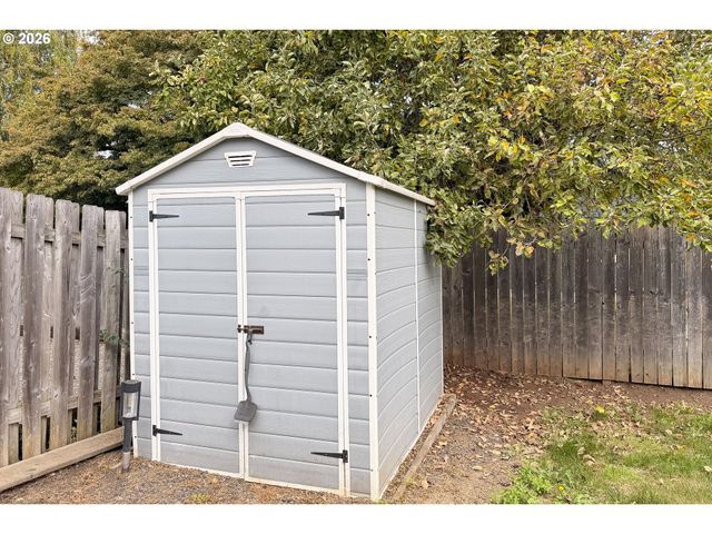 5817 Se 33RD St, Gresham, OR 97080