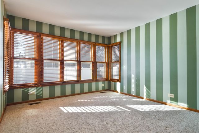 591 Salceda Lane, Mundelein, IL 60060