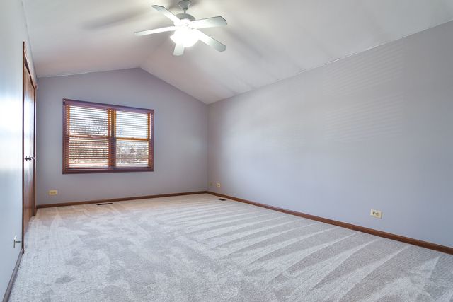 591 Salceda Lane, Mundelein, IL 60060