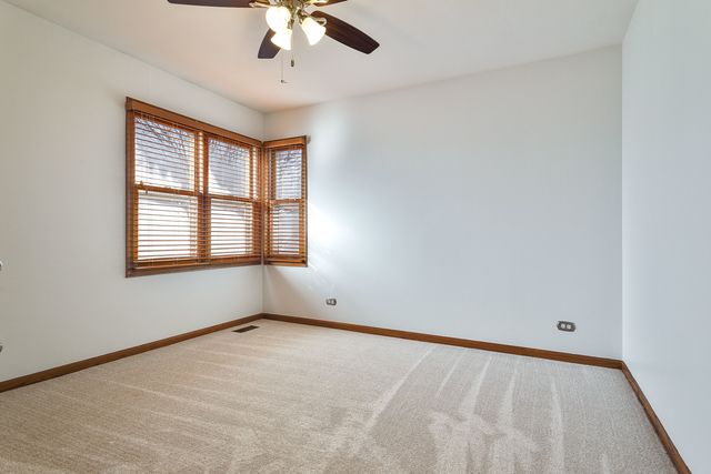 591 Salceda Lane, Mundelein, IL 60060