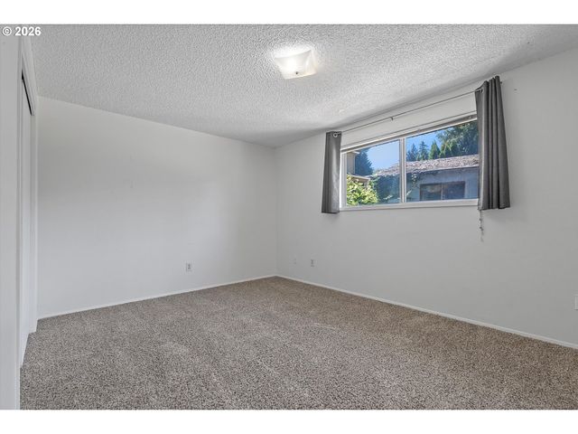 990 Nw ANGELINE Ave, Gresham, OR 97030