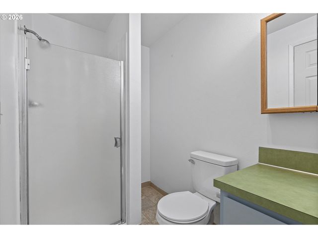 990 Nw ANGELINE Ave, Gresham, OR 97030
