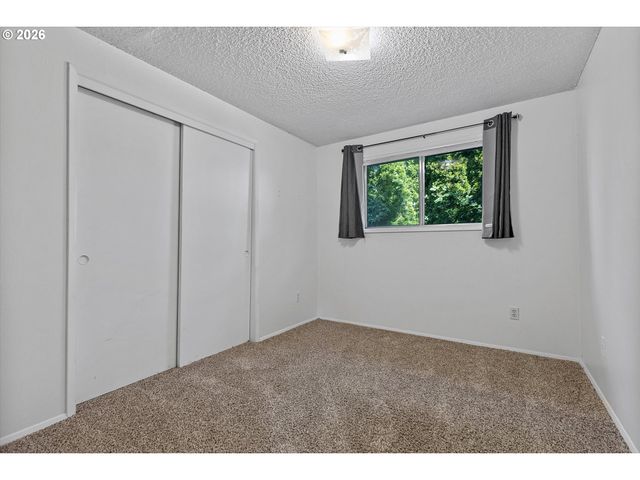 990 Nw ANGELINE Ave, Gresham, OR 97030