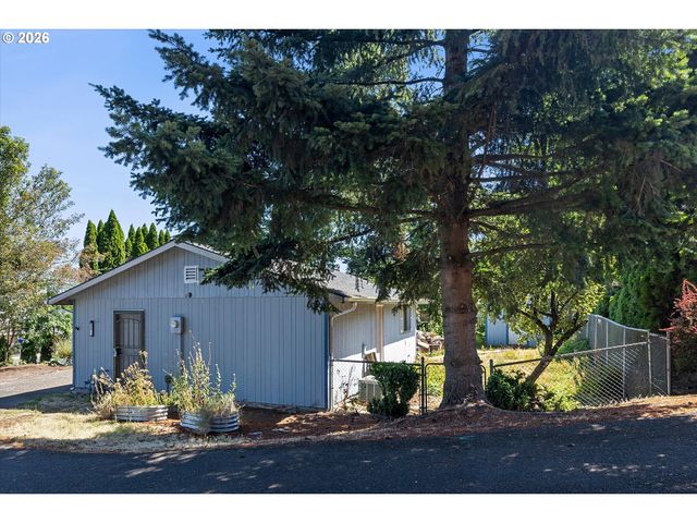 990 Nw ANGELINE Ave, Gresham, OR 97030