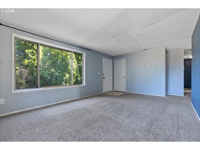 990 Nw ANGELINE Ave, Gresham, OR 97030