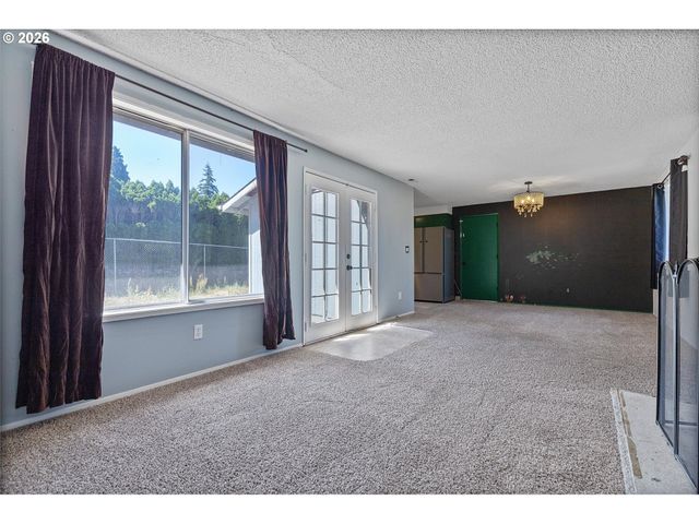 990 Nw ANGELINE Ave, Gresham, OR 97030