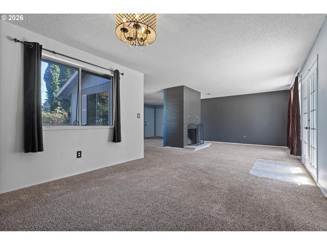 990 Nw ANGELINE Ave, Gresham, OR 97030