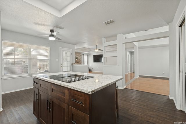 9218 SHADOW CREEK LN, Converse, TX 78109